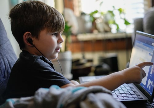 How to Save Money and Time on Studying Statistics with Online Tutors
